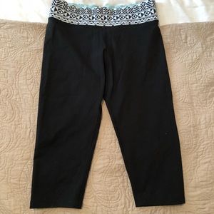 Victoria’s Secret PINK reversible crop yoga pants
